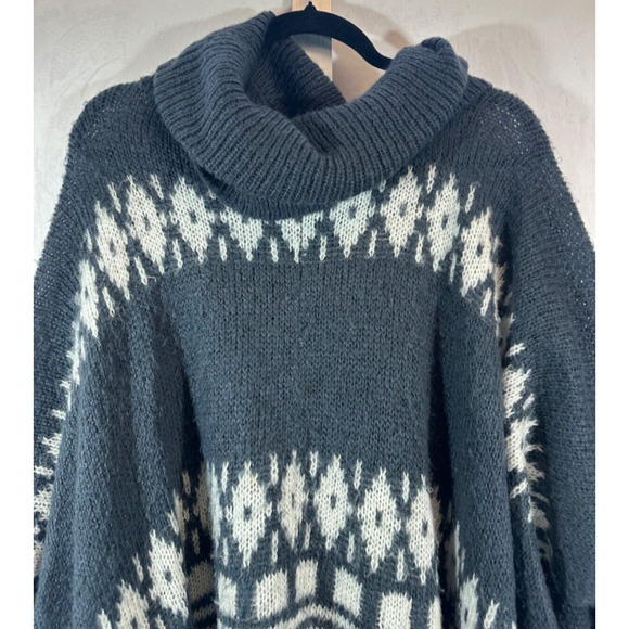 Wooden Ships Cowl Poncho Sweater Womens S/M Mohair Wool Blend Fringe Blue D60 - Picture 2 of 5